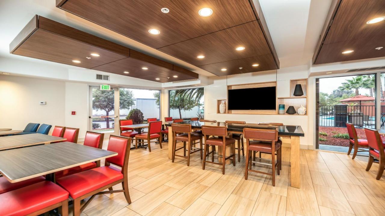 Holiday Inn Express Fremont - Milpitas Central By Ihg Exterior foto