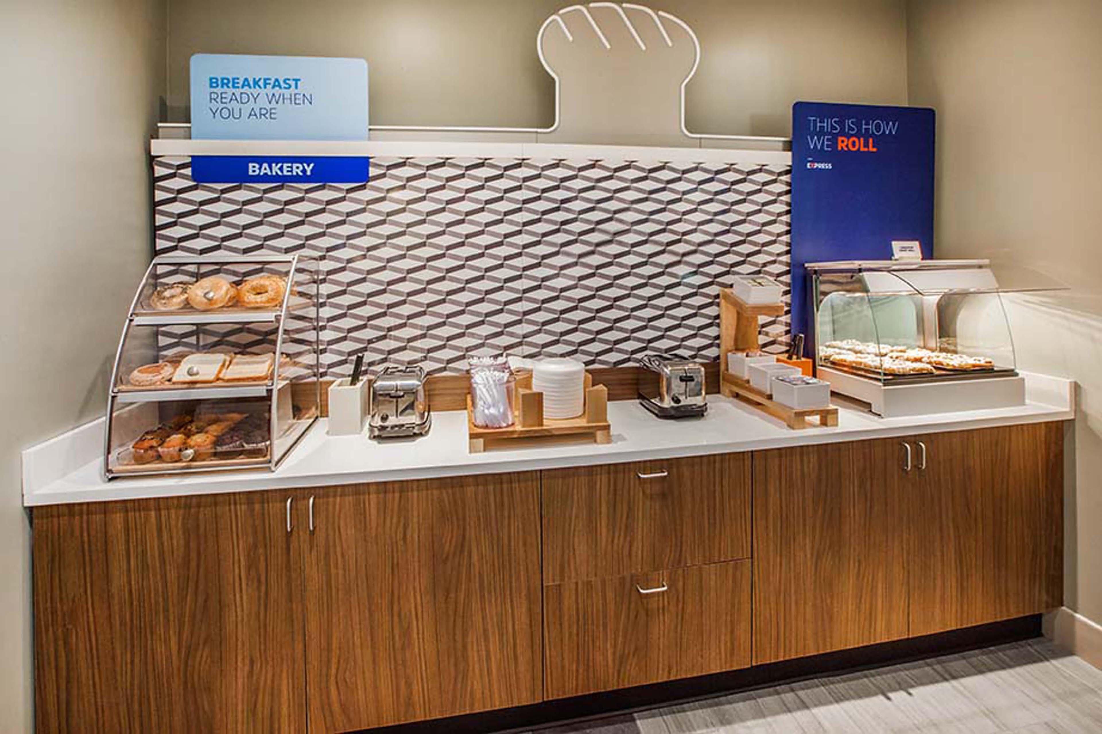 Holiday Inn Express Fremont - Milpitas Central By Ihg Exterior foto