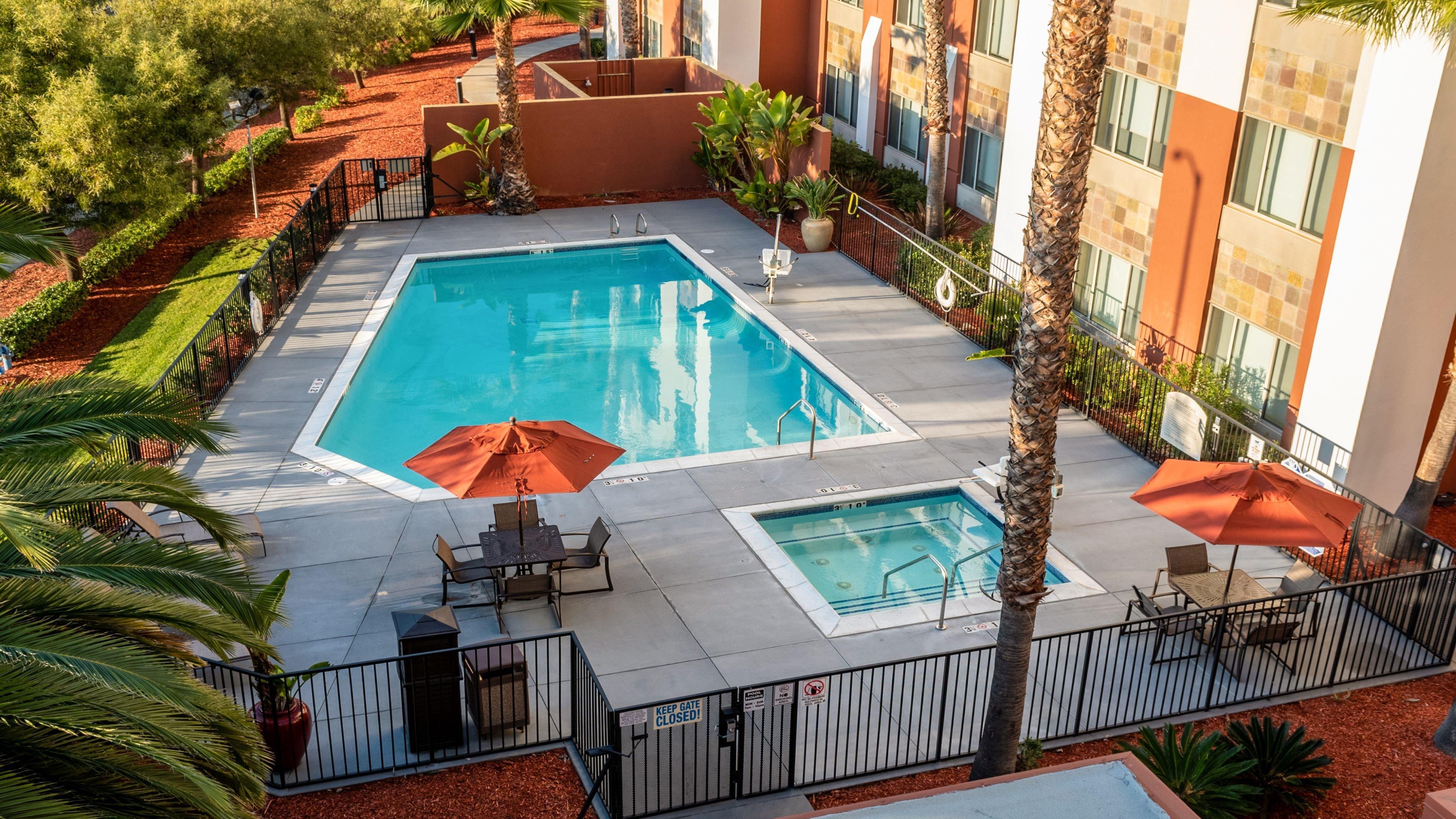Holiday Inn Express Fremont - Milpitas Central By Ihg Exterior foto