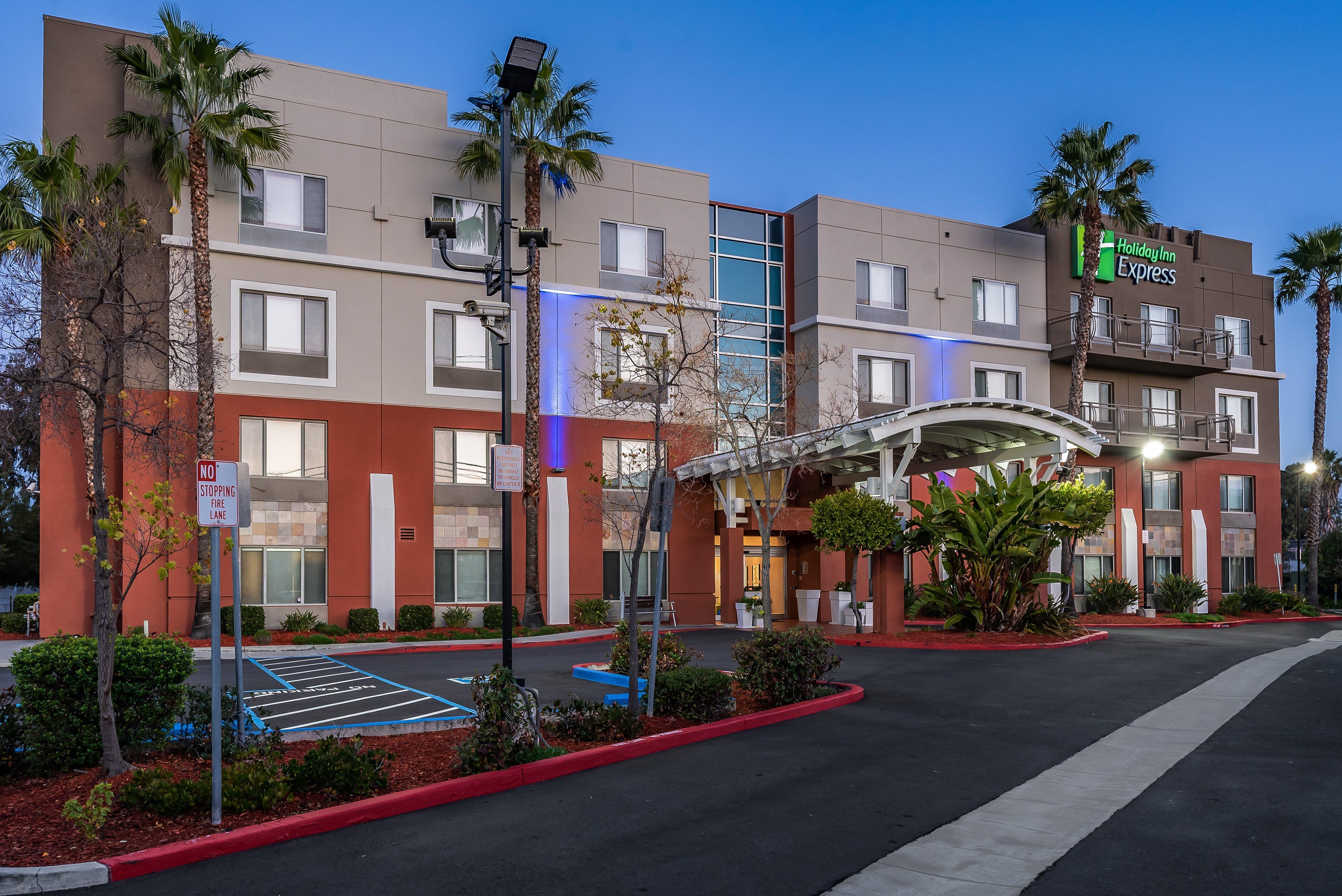 Holiday Inn Express Fremont - Milpitas Central By Ihg Exterior foto
